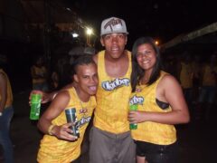 Oktober 10 Anos